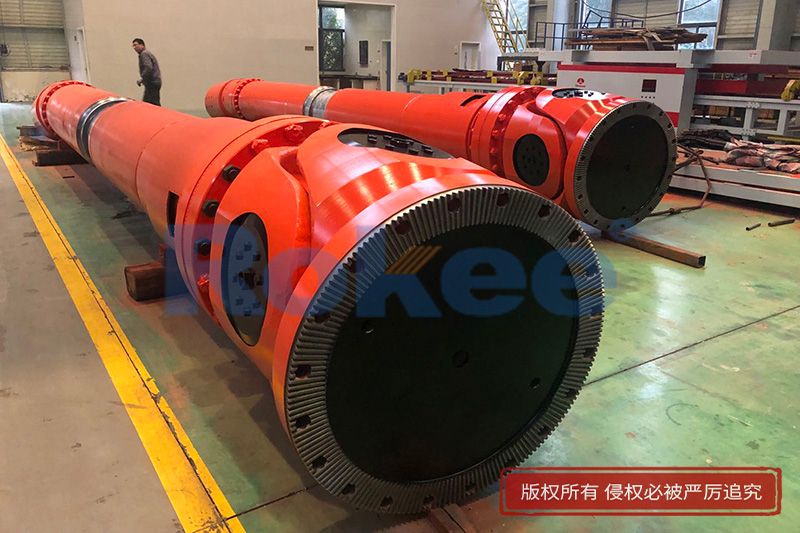 重型萬向聯(lián)軸器用來聯(lián)接不同機(jī)構(gòu)中的兩根軸使之共同旋轉(zhuǎn)